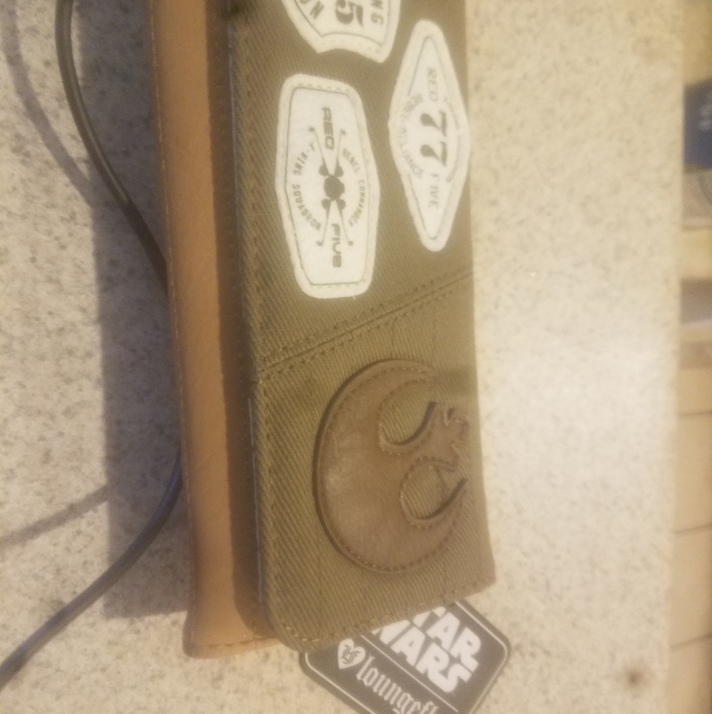 Loungefly starwars wallet